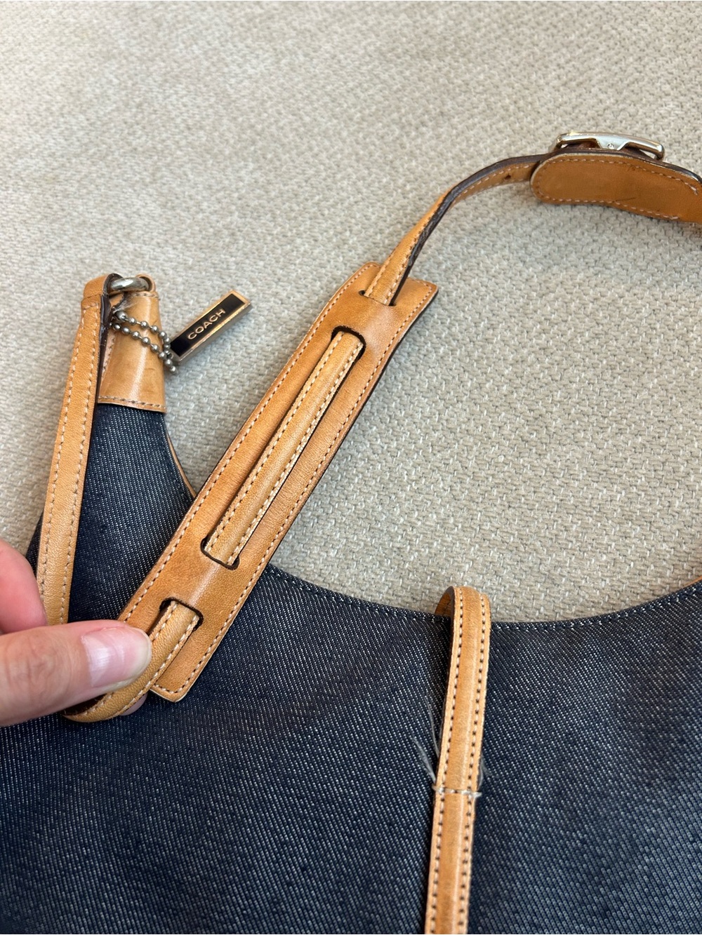 Vintage Coach Navy Canvas and Tan Leather Shoulder Bag - Picture 3 of 6